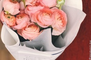 Mi mindent jelenthet egy szál rózsa? Színek és üzenetek