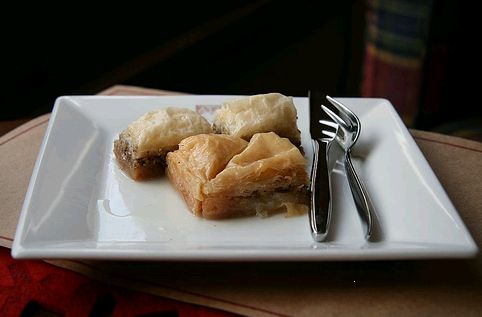 Baklava tányéron