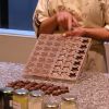 Hogyan készítsünk otthon öntőformában csokoládét?