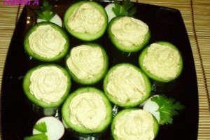 Készítsünk vajas szardíniával töltött uborkát! - piaci árak