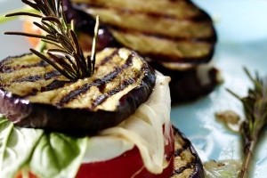 Vega rakott padlizsán torony