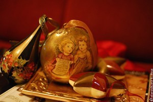 Hogyan készítsünk szalvéta technikával karácsonyi ajándékot?