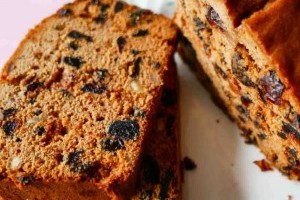 Süssünk karácsonyra diós-aszalt szilvás gyümölcskenyeret