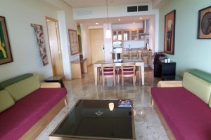 Hogyan dekoráljunk zöld és piros színekkel?