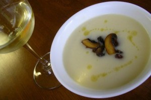 Hogyan készítsünk szalonnás karfiollevest?