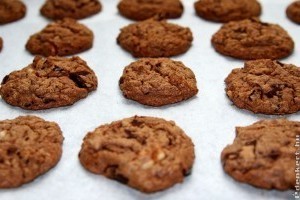 Ünnepi sütemények: csokis-diós keksz