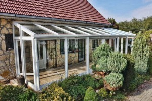 Télikert vagy teraszbeépítés, s egy új nappalival bővül a ház