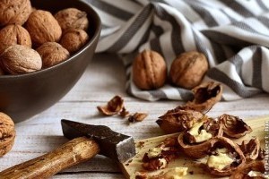 Dió tárolása: a befőttes üveg vagy a fagyasztó jobb?