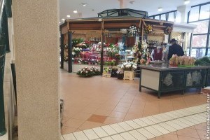 Nyitva maradnak a piacon a virágosok