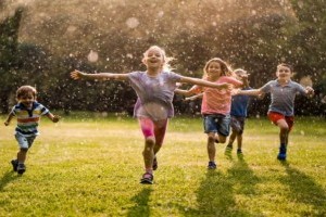 Foglaljuk le a gyerekeket a kertben - kerti móka az egész családnak