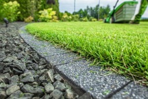 A tavasz slágere a kertépítés!