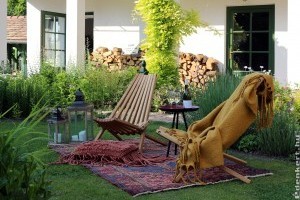 Lakberendezés a szabadban: látogatás az „Otthonkommandó” kertjében