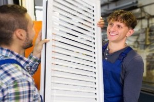 Külső alumíniumredőnyök, amelyek szigetelik a külső zajt és védik otthonát