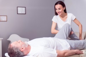 Csípőprotézis után: 5 mozgásforma, amit érdemes kerülni