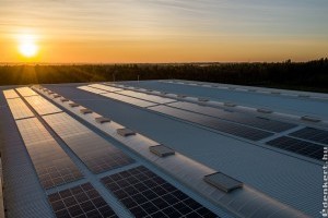 Itt a Széchenyi Kártya Program MAX legújabb támogatása: napelem rendszer is telepíthető az irodaházakra és céges épületekre