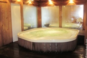 Mit tegyünk, ha csak kis hely van a jakuzzi számára?