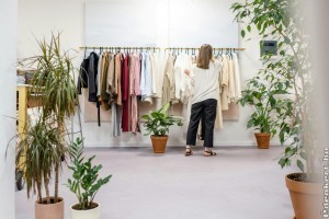 Stílusos és Kényelmes: A Molett Hölgyek Casual Öltözködési Szokásai