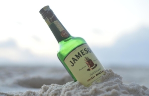 Egyedülálló ízek és ír hagyományok egy pohár whiskyben