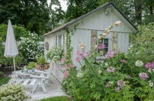 Kerti oázis: Amikor a kültéri pihenőhely találkozik a hálószoba kényelmével