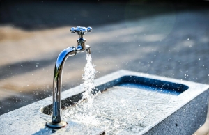 Ásványvíz vagy desztillált víz: melyiket válasszuk a mindennapokra?