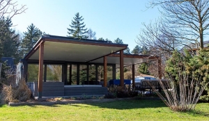 Szép kertek titka: Hogyan illeszkednek a kerti ház, tároló és wellness építmények a kertképbe?