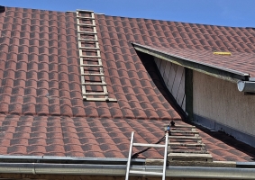 Bontás nélkül is új életet kaphat a tető