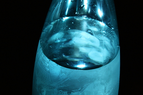 víz üvegben