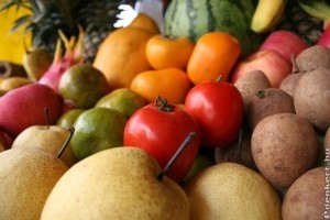 Útmentén árult zöldségeket és gyümölcsöket ellenőrzött a NÉBIH