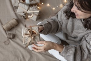 Egyszerű karácsonyi ajándék csomagolási ötletek